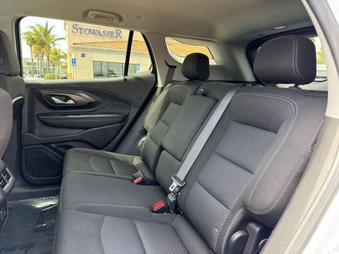 Used 2024 GMC Terrain SLE FWD image 7