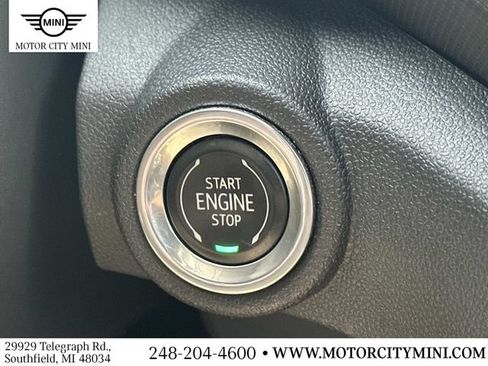 Used 2021 Chevrolet TrailBlazer RS w/ Sun and Liftgate Package AWD/4WD image 30