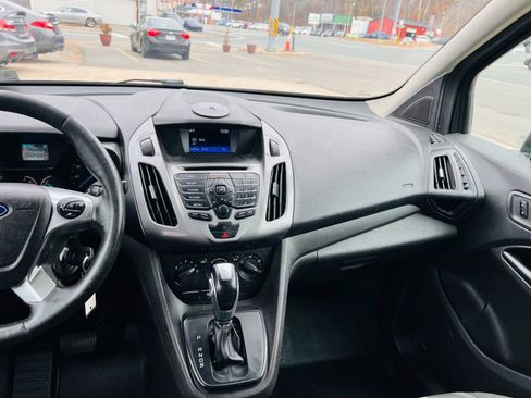 Used 2017 Ford Transit Connect XLT image 34