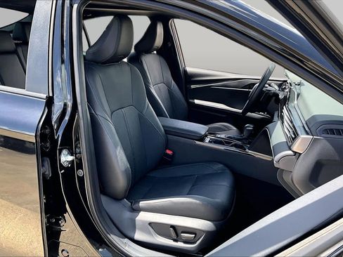 Used 2025 Toyota Camry XSE w/ Premium Package FWD image 8