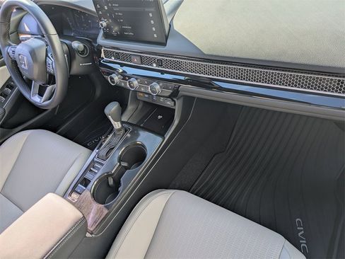 Used 2025 Honda Civic Sport Touring image 36