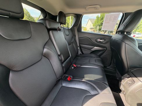 Used 2022 Jeep Cherokee Latitude Lux AWD/4WD image 18