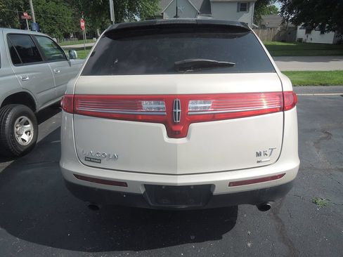 Used 2014 Lincoln MKT AWD w/ Equipment Group 201A image 7