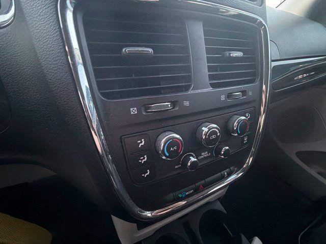 Used 2011 Dodge Grand Caravan Express FWD image 14
