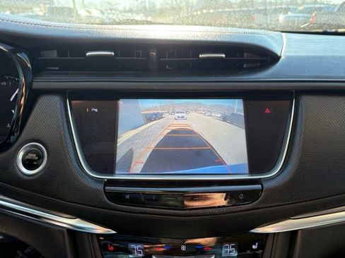 Used 2017 Cadillac XT5 Luxury image 5