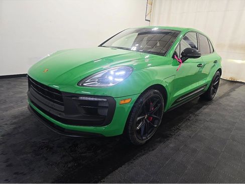 Used 2023 Porsche Macan GTS w/ GTS Sport Package AWD/4WD image 2