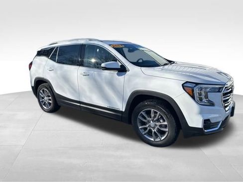 Used 2024 GMC Terrain SLT image 10