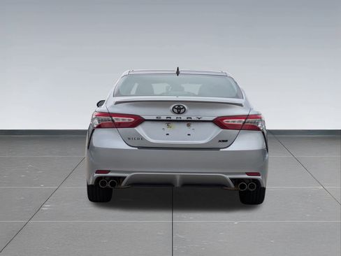 Used 2019 Toyota Camry XSE image 5