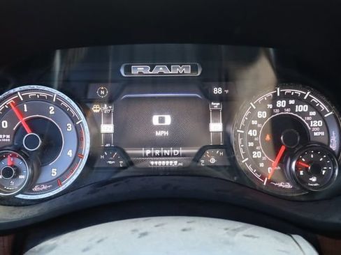 Used 2022 RAM 3500 Limited AWD/4WD image 9