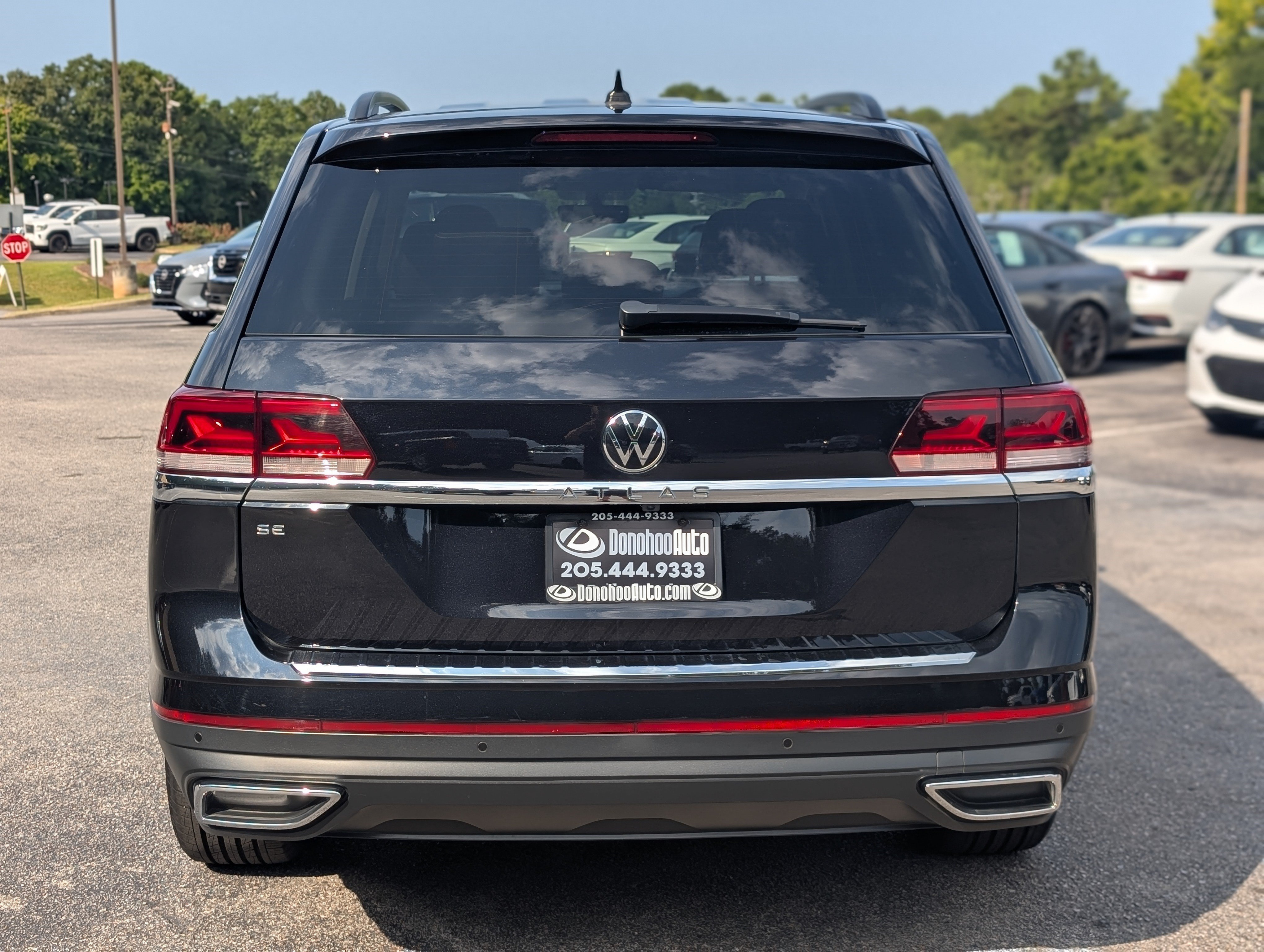 Used 2023 Volkswagen Atlas SE w/ Black Wheel Package FWD image 8