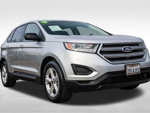 Used 2015 Ford Edge SE image 3