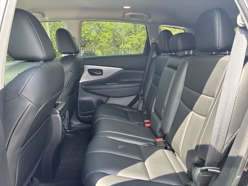 Certified 2024 Nissan Murano SV w/ SV Midnight Edition Package FWD image 16
