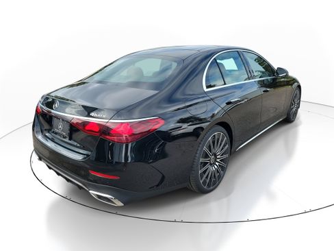New 2026 Mercedes-Benz E 450 4MATIC Sedan image 4