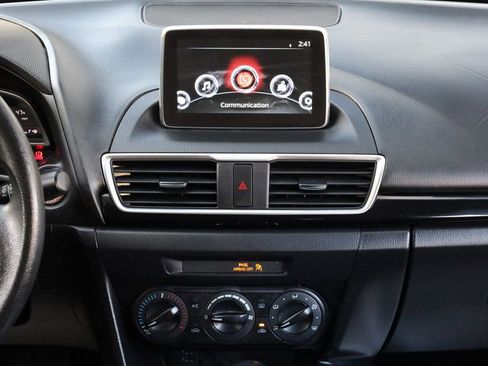 Used 2015 MAZDA MAZDA3 i Sport image 29