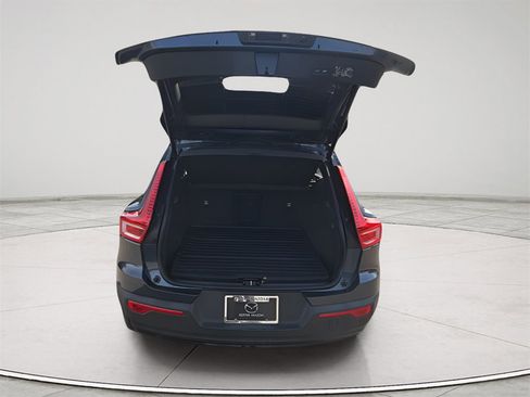 Used 2022 Volvo XC40 T5 R-Design w/ Advanced Package image 19