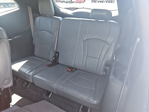 Used 2024 Buick Enclave Premium AWD/4WD image 25