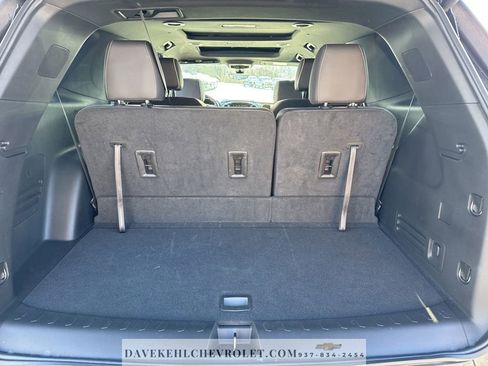 Used 2023 Chevrolet Traverse Premier image 31