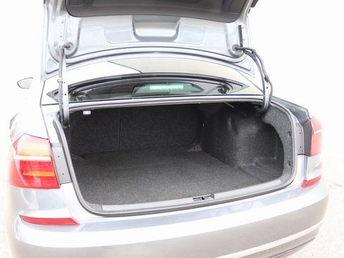 Used 2016 Volkswagen Passat 1.8T SE image 33