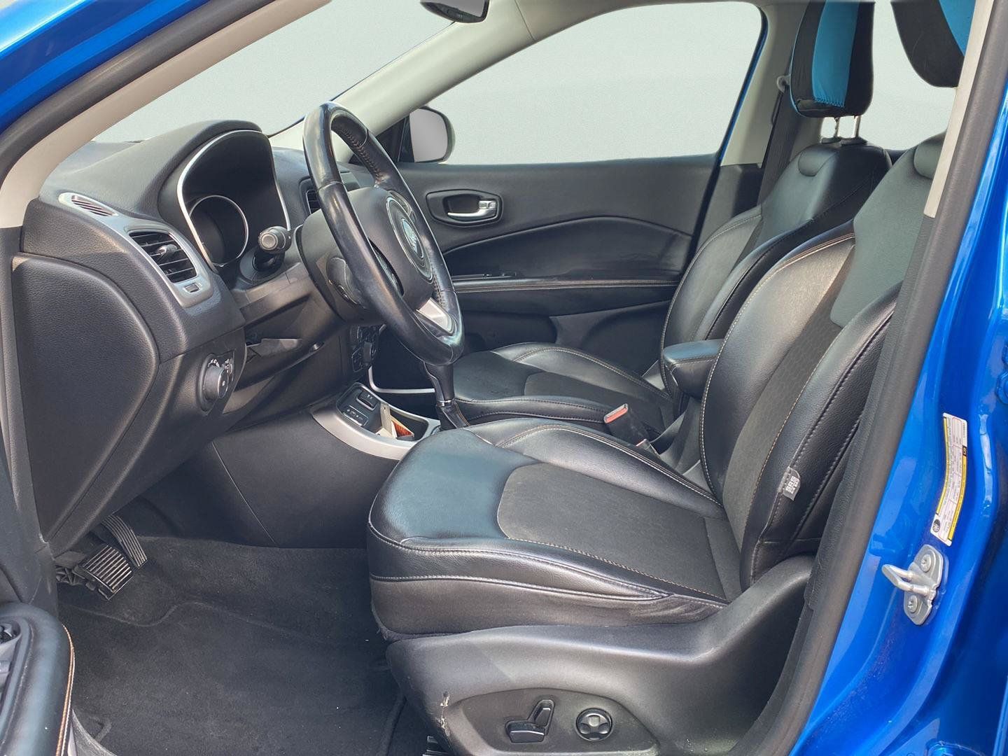 Used 2020 Jeep Compass Latitude w/ Popular Equipment Group FWD image 14