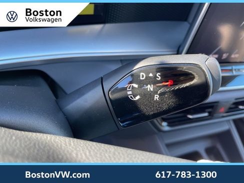 New 2026 Volkswagen Tiguan SE image 17