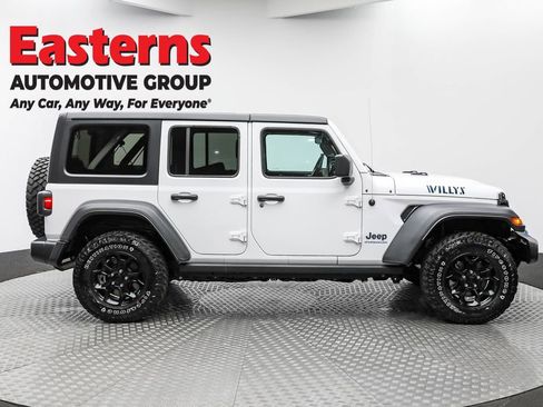 Used 2023 Jeep Wrangler Unlimited w/ Dual Top Group image 4