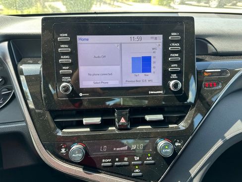 Used 2024 Toyota Camry SE FWD image 30