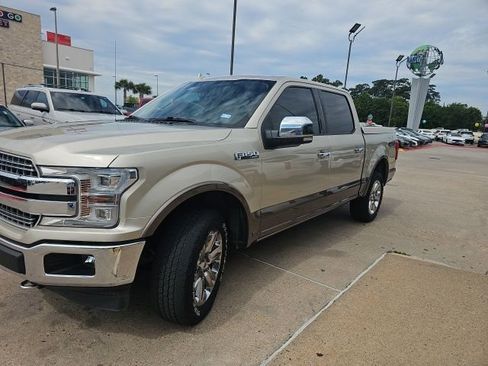 Used 2018 Ford F150 Lariat w/ Equipment Group 502A Luxury image 12