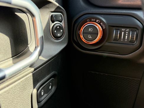 Used 2021 Jeep Gladiator Mojave image 27