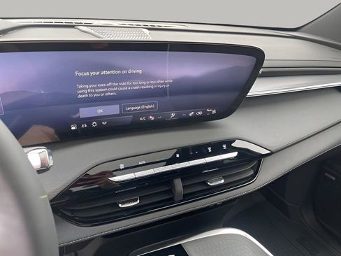 New 2025 Buick Enclave Sport Touring w/ Super Cruise Package image 32