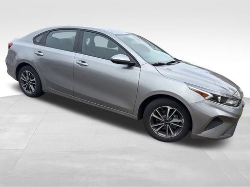 Certified 2023 Kia Forte LXS image 14