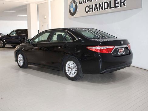 Used 2016 Toyota Camry LE FWD image 5