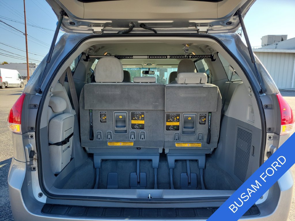 Used 2014 Toyota Sienna LE FWD image 8