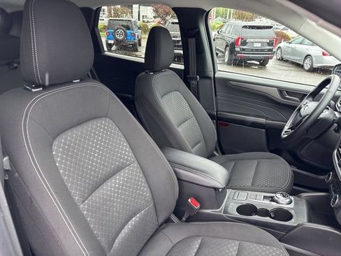 Used 2025 Ford Escape Active AWD/4WD image 38