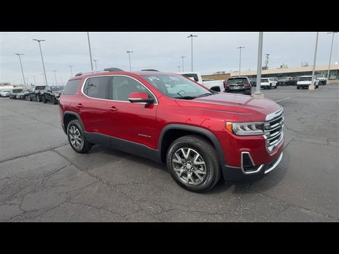 Used 2023 GMC Acadia SLE w/ Driver Convenience Package image 2