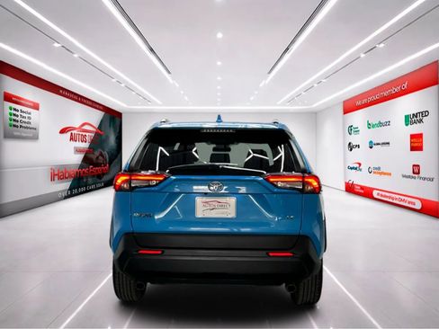 Used 2021 Toyota RAV4 LE FWD image 7