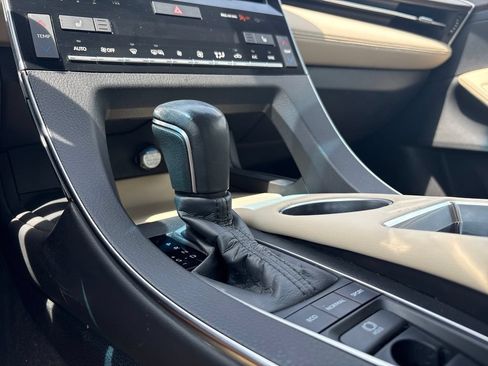 Used 2020 Toyota Avalon XLE w/ Moonroof Package FWD image 18
