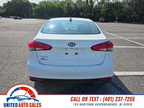 Used 2018 Kia Forte LX w/ LX Popular Package FWD image 4
