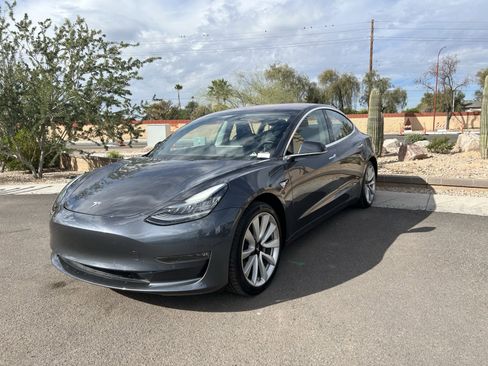 Used 2018 Tesla Model 3 image 7