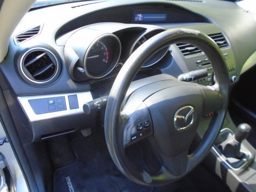 Used 2013 MAZDA MAZDA3 i SV FWD image 11