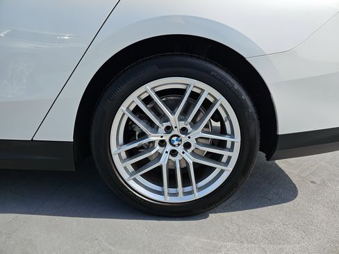 Used 2025 BMW 530i w/ Premium Package image 34