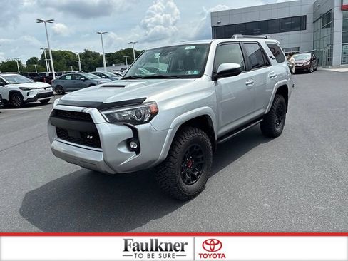 Used 2023 Toyota 4Runner TRD Off-Road AWD/4WD image 16