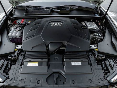Certified 2026 Audi Q8 Premium Plus AWD/4WD image 31