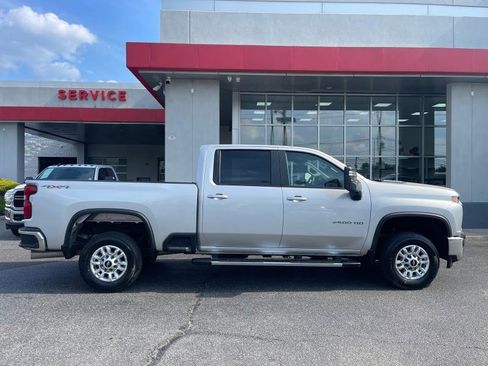 Used 2023 Chevrolet Silverado 2500 LT AWD/4WD image 8