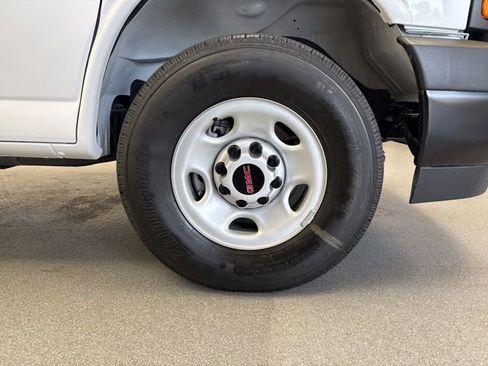 New 2026 GMC Savana 2500 w/ Driver Convenience Package RWD image 3