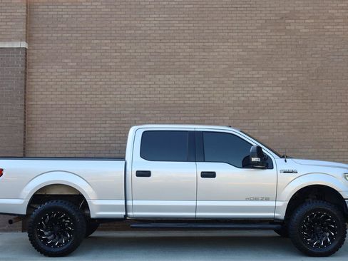 Used 2018 Ford F150 XLT w/ Trailer Tow Package AWD/4WD image 2
