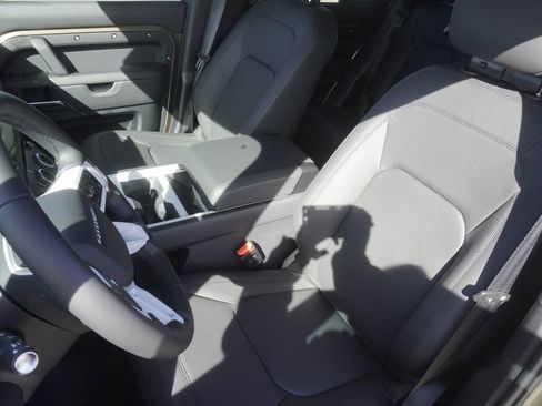 New 2026 Land Rover Defender 110 X-Dynamic SE image 20