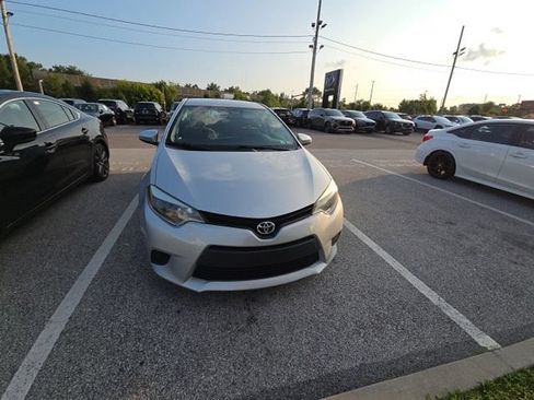 Used 2014 Toyota Corolla LE FWD image 14