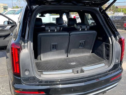 Used 2023 Cadillac XT6 Premium Luxury AWD/4WD image 28