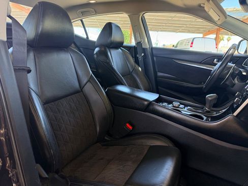 Used 2016 Nissan Maxima SR FWD image 15