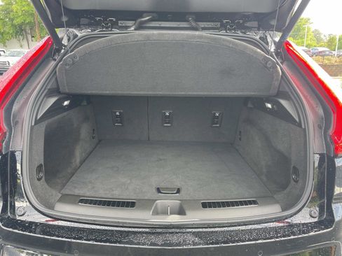 Used 2024 Cadillac XT4 Premium Luxury w/ Technology Package AWD/4WD image 10
